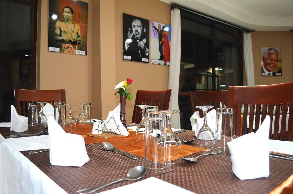 Marie'S Royale Hotel คัมพาลา ภายนอก รูปภาพ