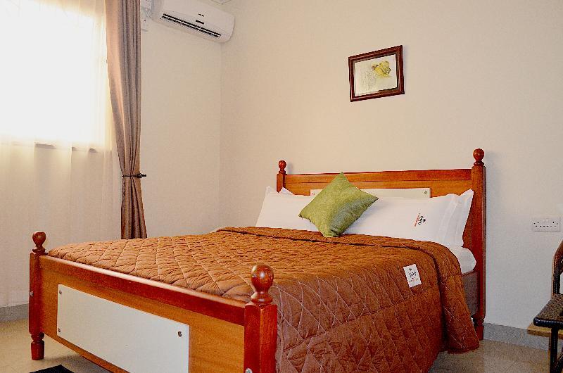 Marie'S Royale Hotel คัมพาลา ภายนอก รูปภาพ