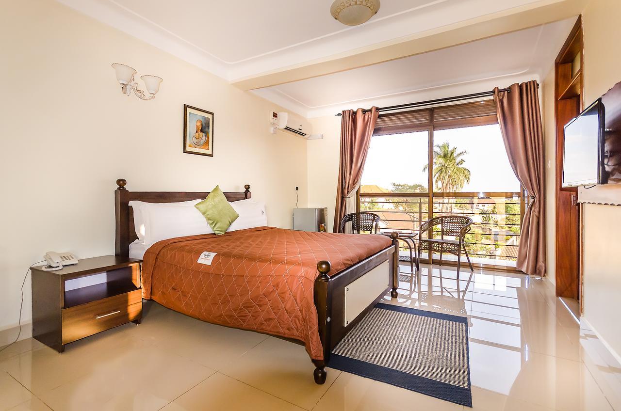 Marie'S Royale Hotel คัมพาลา ภายนอก รูปภาพ
